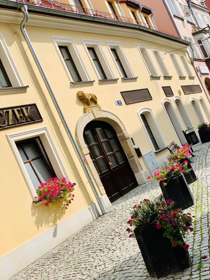 Apartament Pietrowy W Centrum Klodzka Z Darmowym Parkingiem Kłodzko Exterior foto